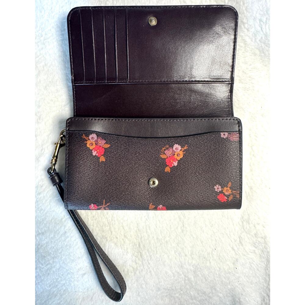 *SOLD* Coach Floral Wristlet Wallet Chocolate Brown Background - Picture 2 of 7